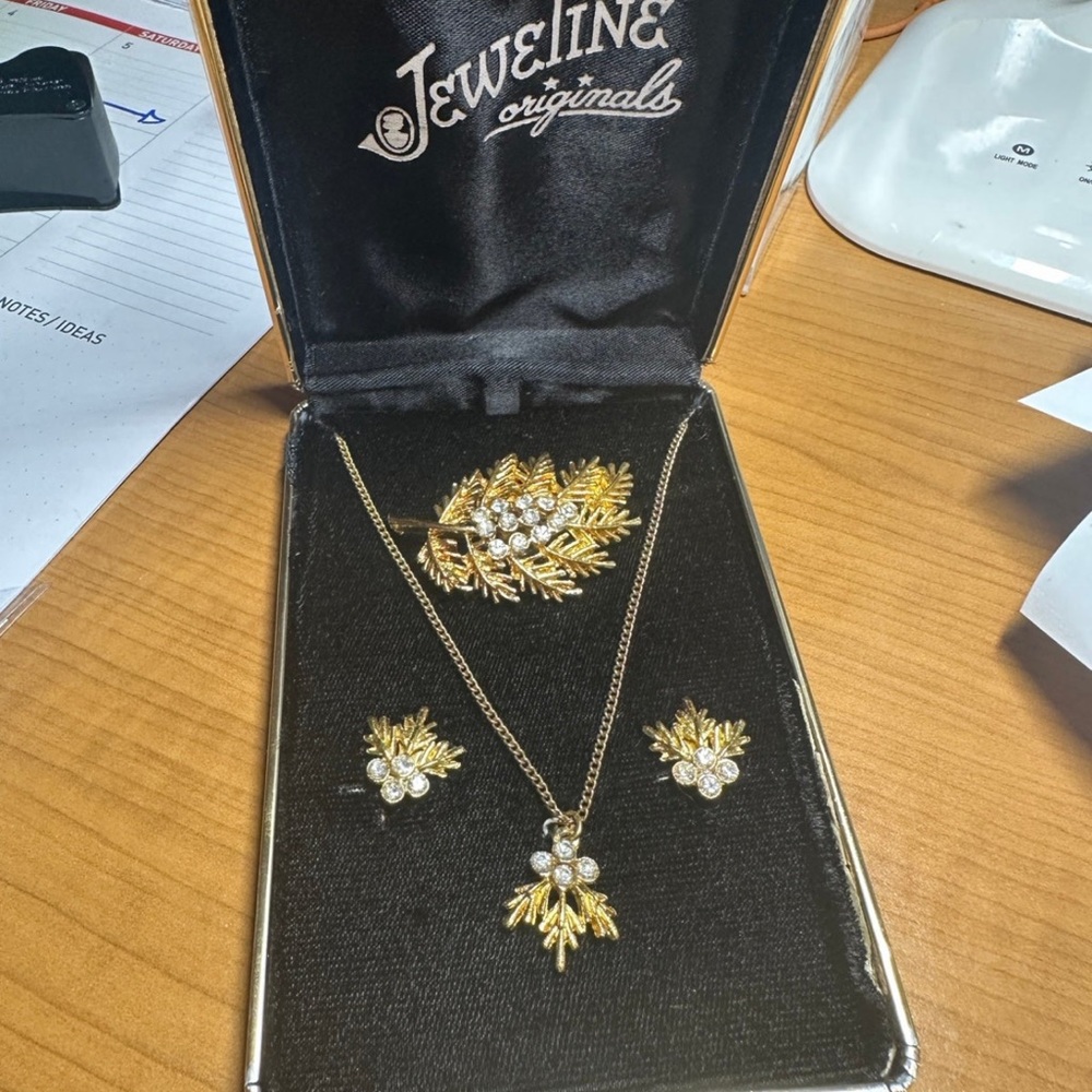 Vintage 1950's Jeweline Originals Jewelry Set